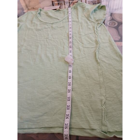 Cut Loose Raw Edge Top Edive Tee Green Cap Sleeve Plain T-shirt NWT Medium - Picture 4 of 8